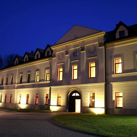 Zamek Kamenny Dvur Hotel Mostov Luaran gambar