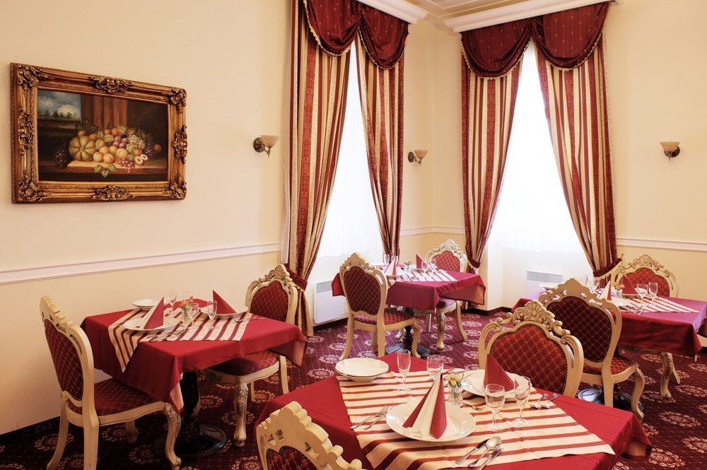 Zamek Kamenny Dvur Hotel Mostov Luaran gambar