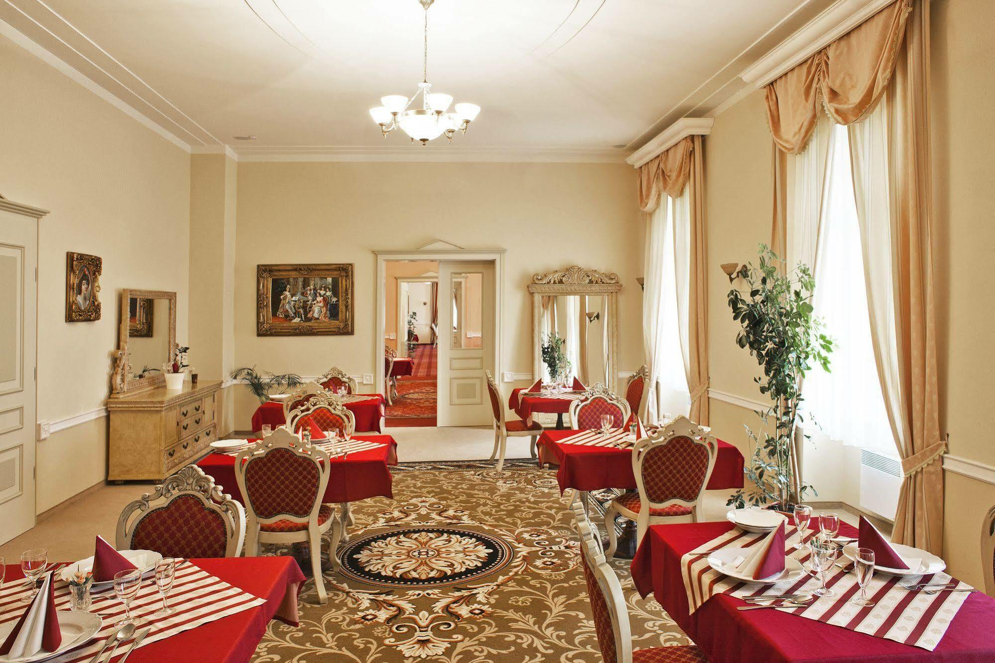 Zamek Kamenny Dvur Hotel Mostov Luaran gambar